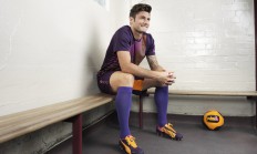 开云体育官网-北欧风暴席卷东京，丹麦队碾压日本队，郑思维统治全场的战术解析