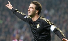 开云体育-羽坛新章，法国队力克泰国队，桃田贤斗扛起全队书写传奇