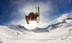 开云APP-篮球世界的奇妙交汇，当CBA的广东队击败NBA的鹈鹕