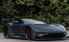 开云体育中国官网-伊布独舞，当北欧神话降临南非对阵西班牙的史诗之夜