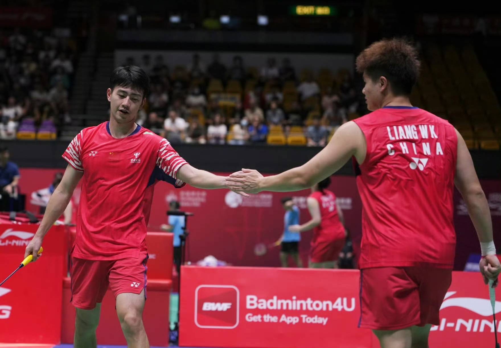 印尼羽毛球队轻取中国羽毛球队,马琳三分雨点燃全场 印尼羽毛球队轻取中国羽毛球队,马琳三分雨点燃全场