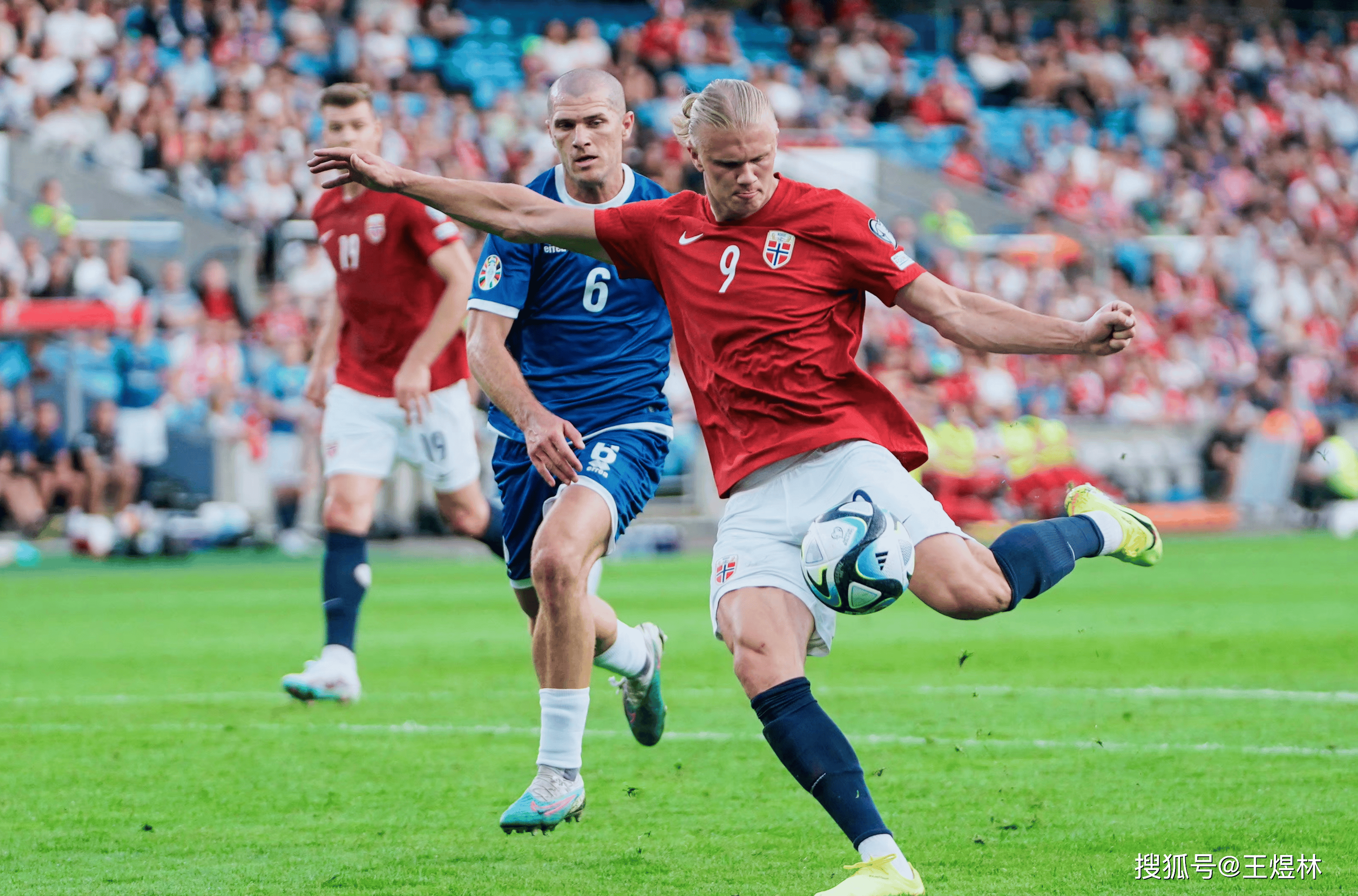 关于奥地利队取得胜利，晋级前景大好的信息