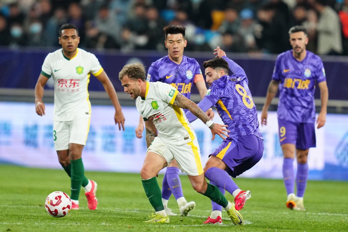 天津泰达积极备战,力争一鼎大赛! 天津泰达积极备战,力争一鼎大赛!