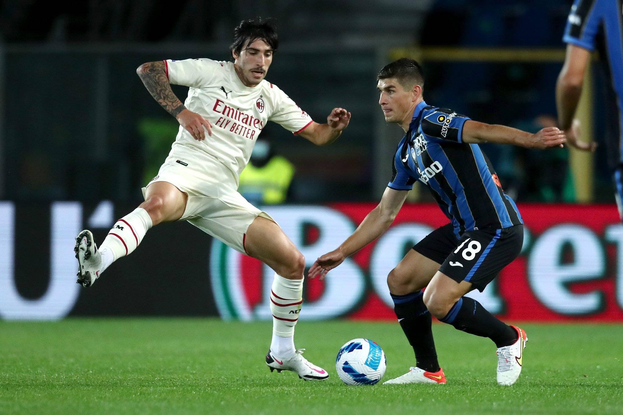 关于意甲豪门客场挫败,积分榜位置下滑的信息 关于意甲豪门客场挫败,积分榜位置下滑的信息