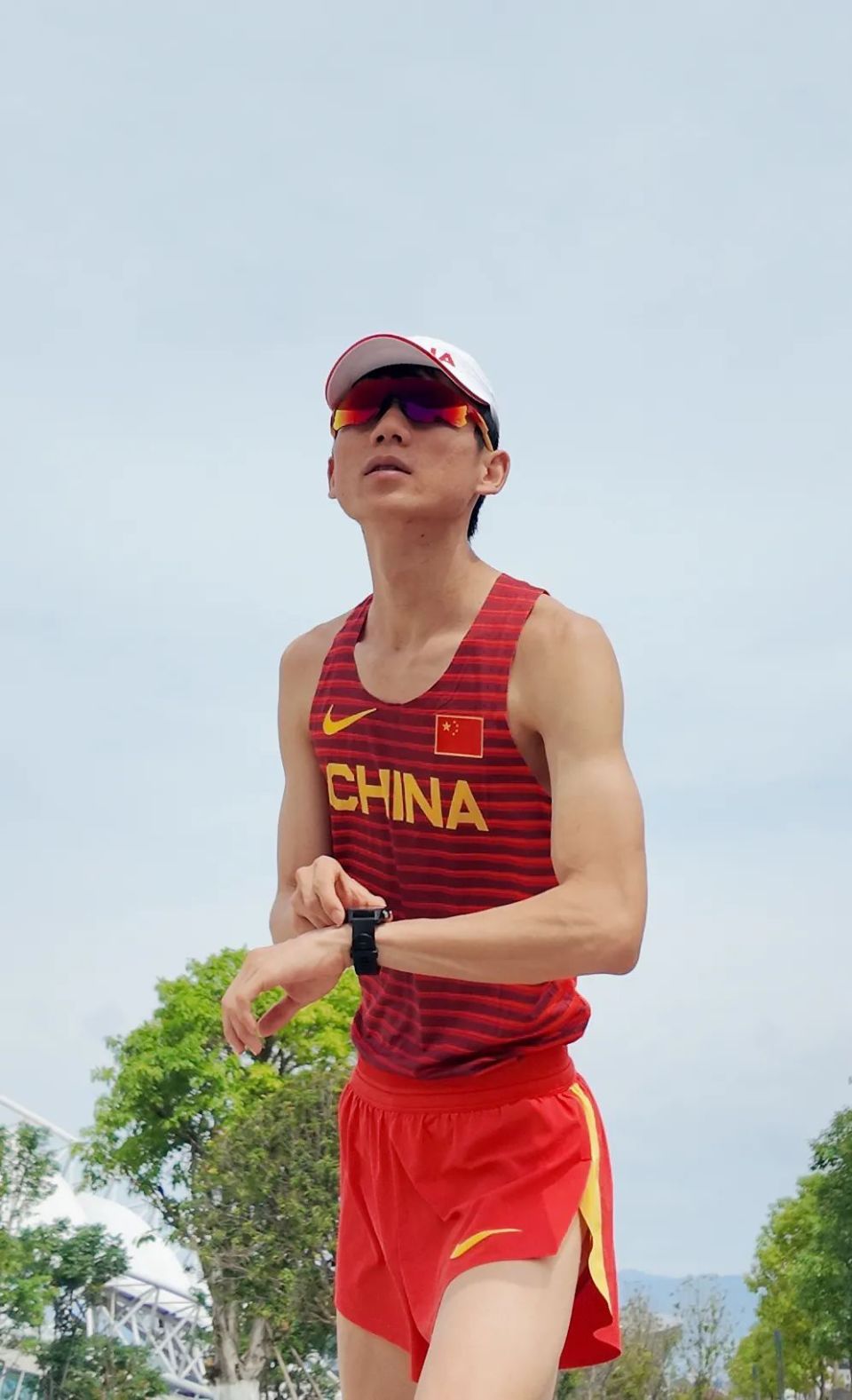 运动员们在场上展现出色的表现的简单介绍