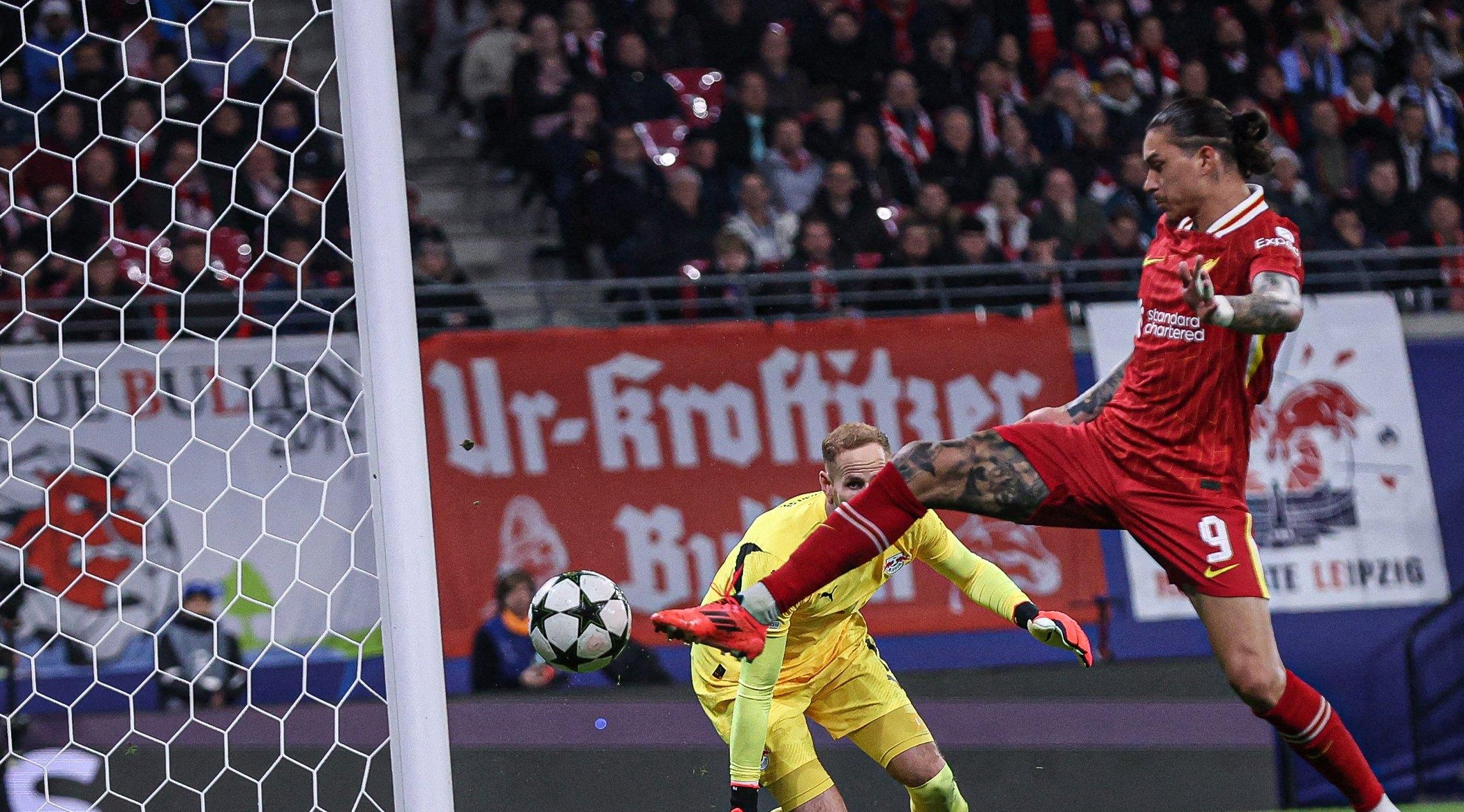 包含利物浦前锋势不可挡，领军征战各项比赛的词条